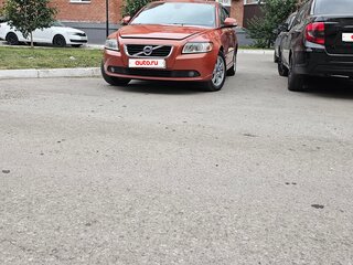 2012 Volvo S40 II Рестайлинг, оранжевый, 900000 рублей, вид 4