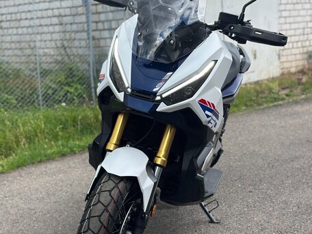2026 Honda X-ADV, белый, 1699900 рублей, вид 3