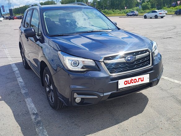 2017 Subaru Forester IV Рестайлинг 2, серый - вид 1