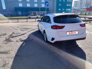 2021 Kia Ceed III Рестайлинг, белый, 1720000 рублей, вид 4