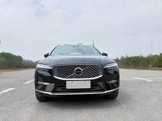 2026 Volvo XC60 II Рестайлинг 3, чёрный, 5660000 рублей, вид 5