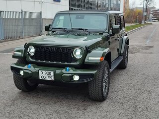 2023 Jeep Wrangler 4xe IV (JL) Рестайлинг, зелёный, 7200000 рублей, вид 5