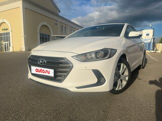 2017 Hyundai Elantra VI (AD), белый, 1520000 рублей, вид 3