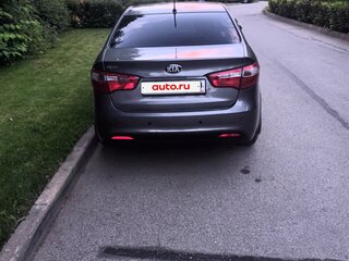 2013 Kia Rio III, серый, 600000 рублей, вид 4