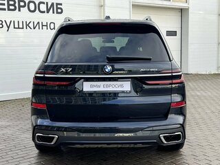 2025 BMW X7 40i I (G07) Рестайлинг, чёрный, 14499000 рублей, вид 4