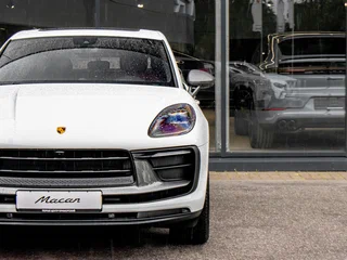 2025 Porsche Macan I Рестайлинг 2, белый, 10599000 рублей, вид 2