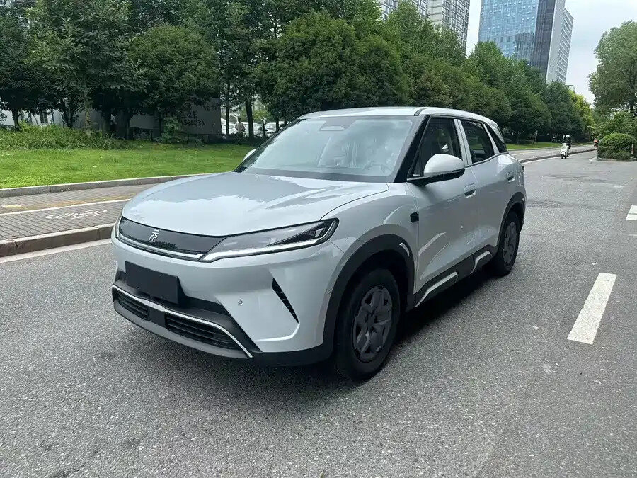 Открыть фотографии: BYD Yuan Up