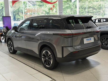 2026 Toyota bZ3X 58.3 kWh, серый, 2695000 рублей, вид 4