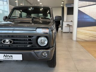 2026 Lada (ВАЗ) Niva Legend I Рестайлинг, серый, 1365000 рублей, вид 4
