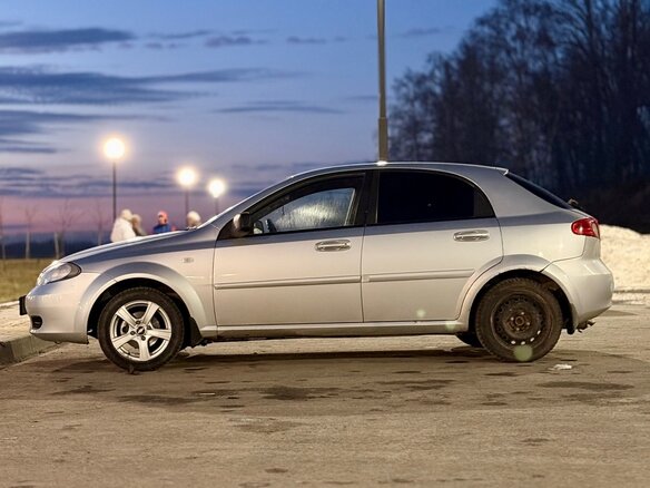 2011 Chevrolet Lacetti I, серебристый, 485000 рублей - вид 2