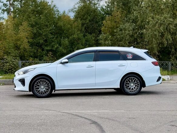 2019 Kia Ceed III, жёлтый, 1800000 рублей - вид 7