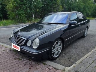 2000 Mercedes-Benz E-Класс 320 II (W210, S210) Рестайлинг, чёрный, 700000 рублей, вид 4