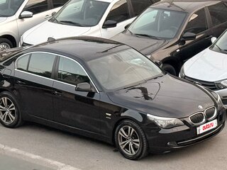2009 BMW 5 серии 525xi V (E60/E61) Рестайлинг, чёрный, 1150000 рублей, вид 1