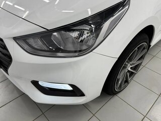 2019 Hyundai Solaris II, белый, 1375000 рублей, вид 5