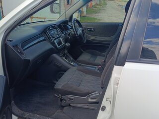 2001 Toyota Kluger I (XU20), белый, 999999 рублей, вид 3