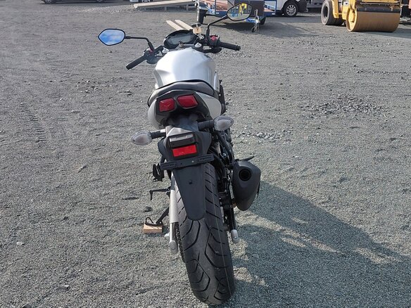 2024 Suzuki SV 650, серебристый, 685000 рублей - вид 3
