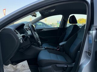 2013 Volkswagen Jetta VI, серебристый, 1350000 рублей, вид 3