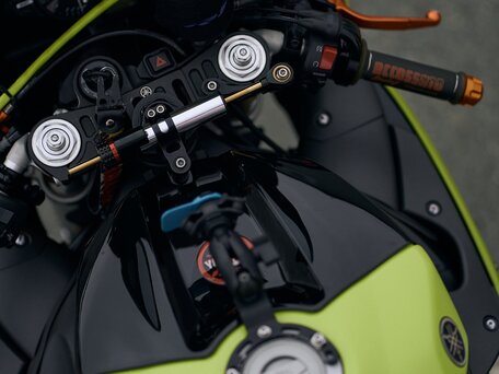 2012 Yamaha YZF-R1, белый, 850000 рублей, вид 5
