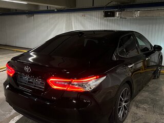 2020 Toyota Camry VIII (XV70), чёрный, 2070000 рублей, вид 5