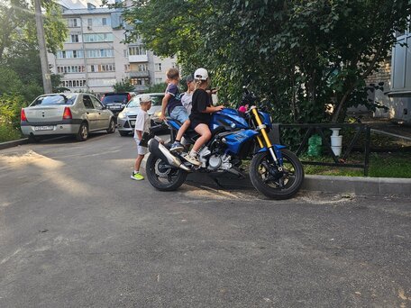 2017 BMW G 310 R, синий, 375000 рублей, вид 2