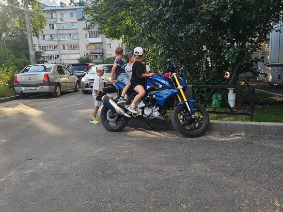 2017 BMW G 310 R, синий, 375000 рублей - вид 1
