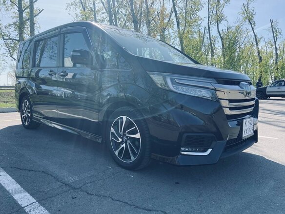 2017 Honda Stepwgn Spada V Рестайлинг, чёрный, 2390000 рублей - вид 5