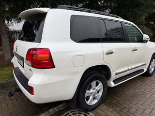 2013 Toyota Land Cruiser 200 Series Рестайлинг 1, белый, 3300000 рублей, вид 4