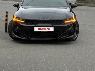 2021 Kia K5 III, чёрный, 2200000 рублей, вид 3