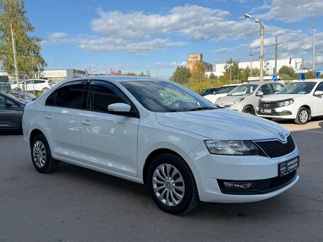 2019 Skoda Rapid I Рестайлинг, белый, 1270000 рублей, вид 4