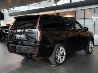 2026 Cadillac Escalade V Рестайлинг, чёрный, 22690000 рублей, вид 4