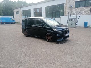 2017 Honda Stepwgn V Рестайлинг, чёрный, 1870000 рублей, вид 5
