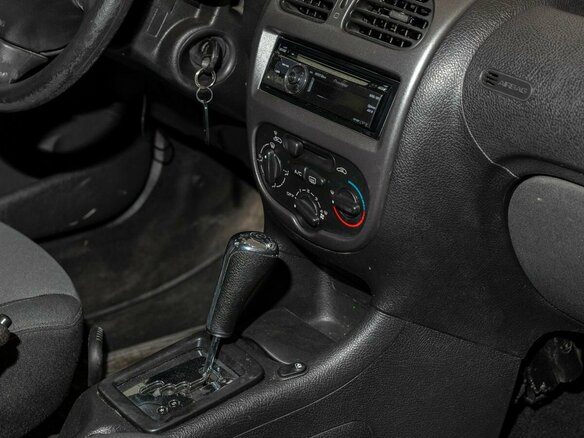 2008 Peugeot 206, красный, 250000 рублей - вид 13
