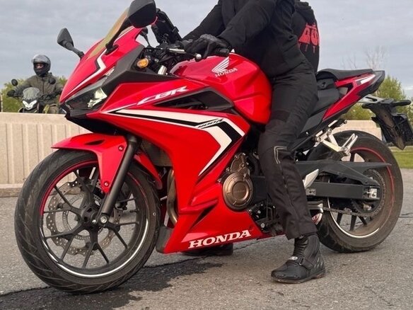2020 Honda CBR 400R, красный, 599999 рублей - вид 2