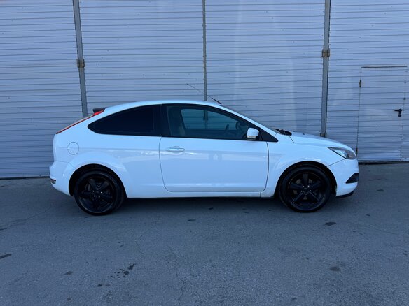 2008 Ford Focus II Рестайлинг, белый, 435000 рублей - вид 4