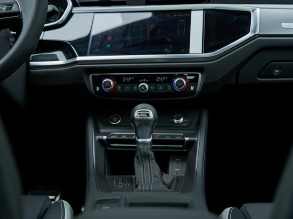 2025 Audi Q3 45 TFSI II (F3), серый, 4749900 рублей - вид 15