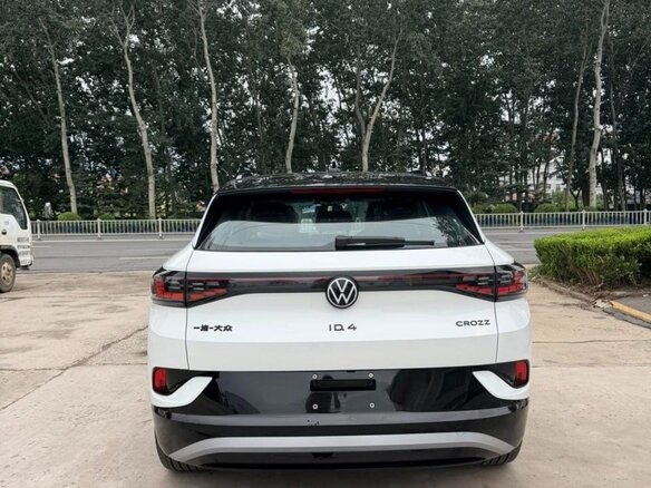 2025 Volkswagen ID.4 Crozz, белый, 4500000 рублей - вид 1