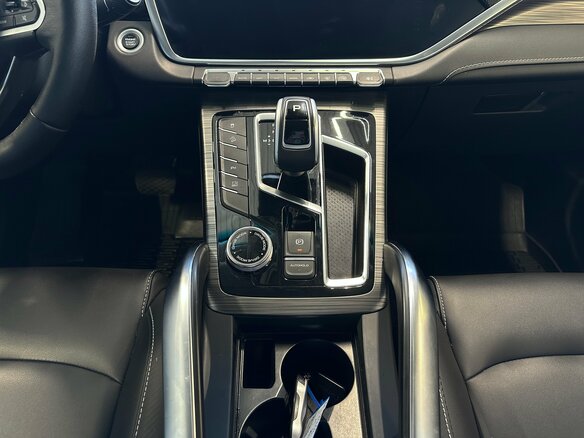 2023 Geely Atlas Pro, серый, 1820000 рублей - вид 12