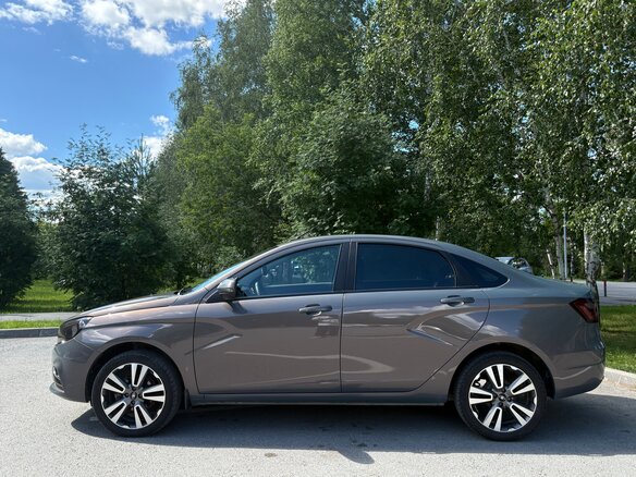 2020 Lada (ВАЗ) Vesta I, серый, 850000 рублей - вид 2