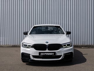 2019 BMW 5 серии 520d xDrive VII (G30/G31/G38), белый, 3299000 рублей, вид 3