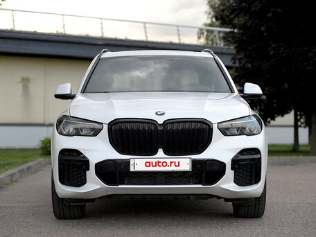 2022 BMW X5 40i IV (G05/G18), белый, 6890000 рублей, вид 3