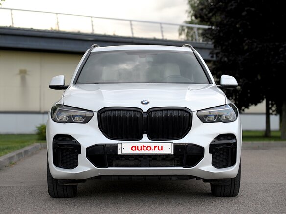 2022 BMW X5 40i IV (G05/G18), белый - вид 2