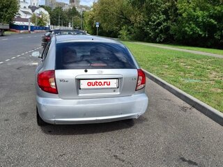 2004 Kia Rio I Рестайлинг, серебристый, 240000 рублей, вид 3