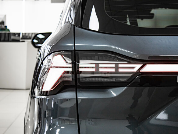 2026 Geely Okavango I Рестайлинг, серый - вид 32