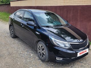 2015 Kia Rio III Рестайлинг, чёрный, 750000 рублей, вид 1