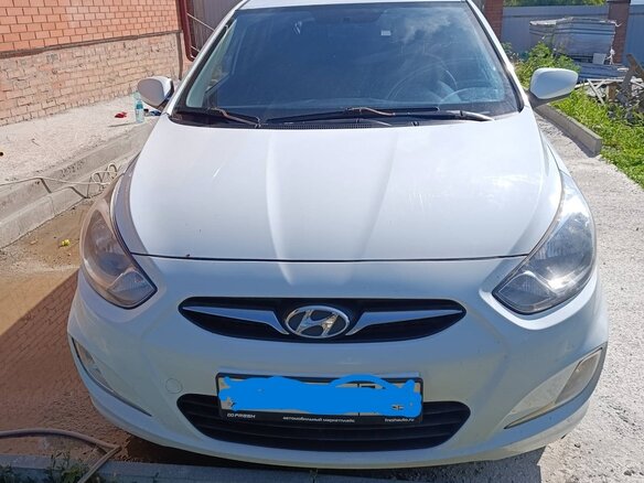 2012 Hyundai Solaris I, белый, 780000 рублей - вид 1
