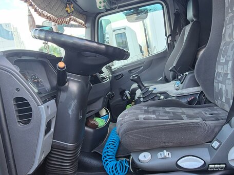 2008 Mercedes-Benz Atego, белый, 5700000 рублей, вид 4