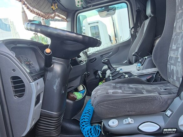 2008 Mercedes-Benz Atego, белый, 5700000 рублей - вид 3
