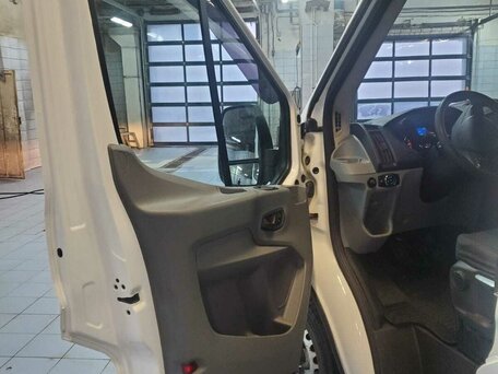 2017 Ford Transit, белый, 1750000 рублей, вид 3