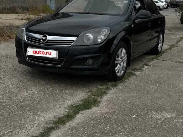 2012 Opel Astra H Рестайлинг, чёрный