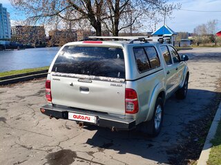 2014 Toyota Hilux VII Рестайлинг, серебристый, 1900000 рублей, вид 4